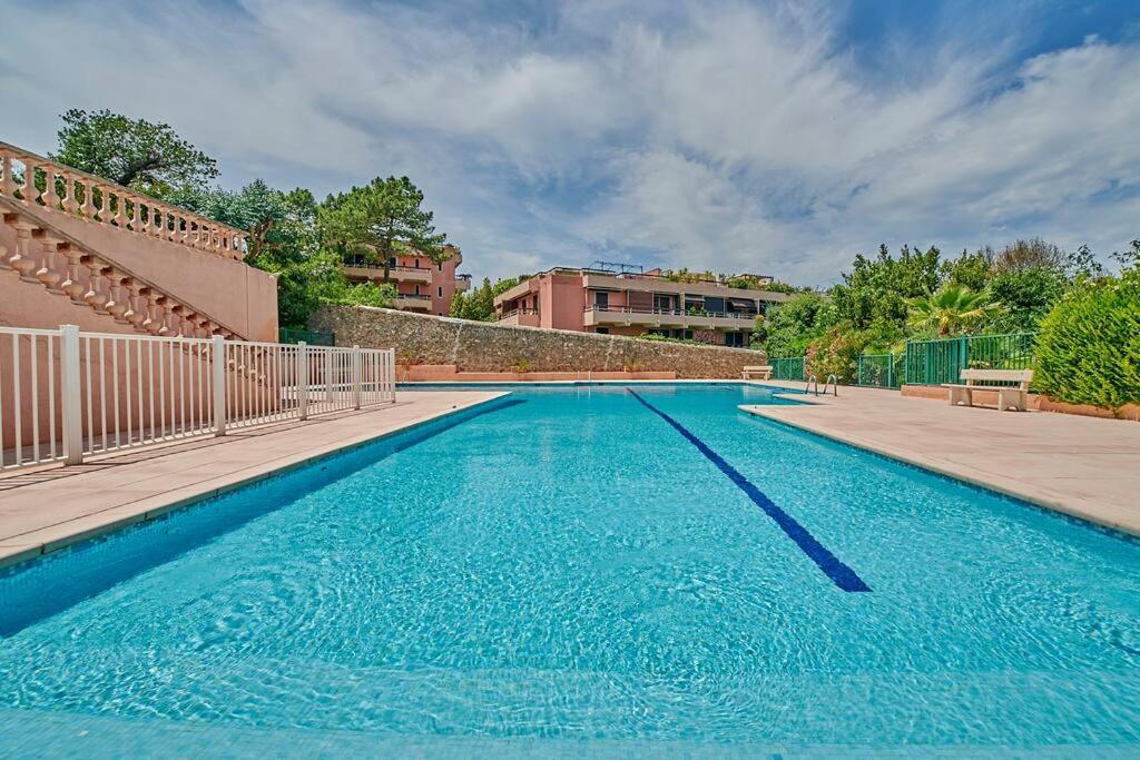 Sunrise -Swimming-Pool-Saint-Tropez Center-Parking 아파트 외부 사진